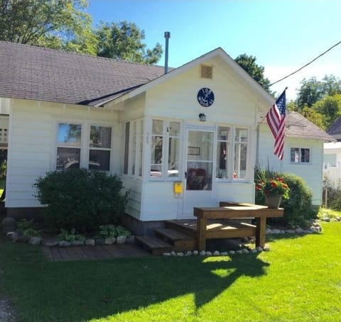 Cozy In Town Get A Way,