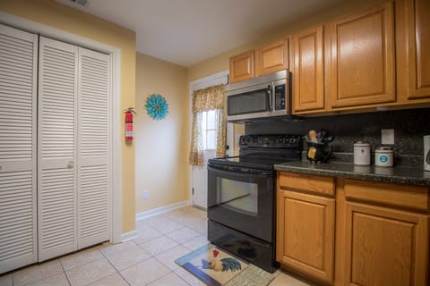 Stove/ oven and microwave.