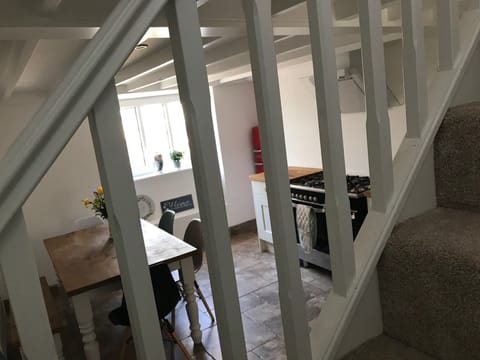 Mount Rose Cottage,  73 Hartop Road, Torquay, Babbacombe/St Marychurch House in Torquay