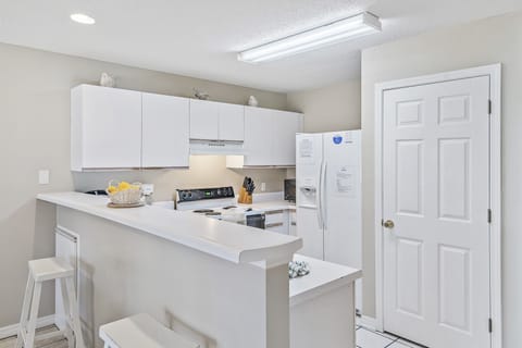 Fully Equipped Kitchen has all the Essentials for Food Preparation.