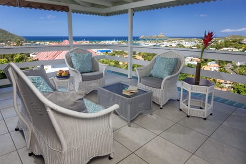 A place to read, relax, chill & shoot the breeze  with friends & family 