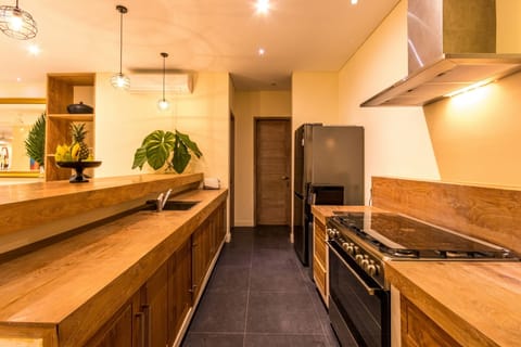 Exclusive Luxury 5 Bed Villa, Jimbaran"