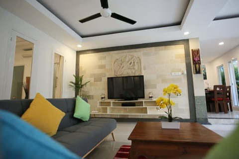 3 BR Villa at Heart of Seminyak/Oberoi