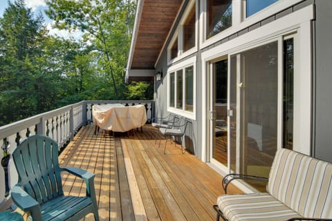 Furnished Deck | Gas Grill | Outdoor Dining