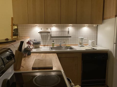 Well equipped kitchen