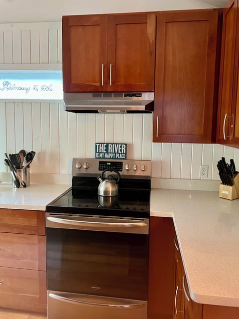 Spacious fully equipped kitchen with lots of room to cook up a storm! 