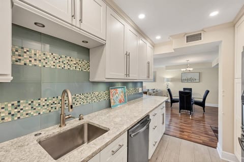 Arbomar 302 by FVC - Kitchen