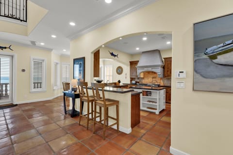 Huge kitchen! Full stocked with all cooking supplies!
