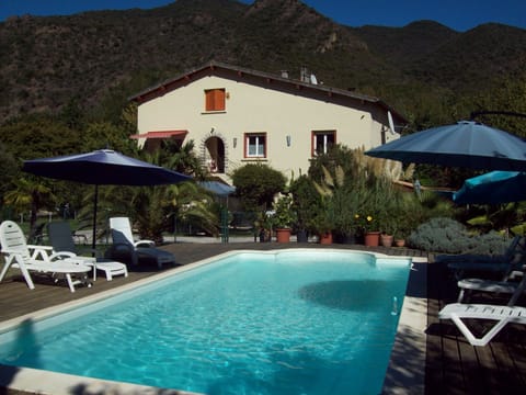La Riviere Lune and swimming pool