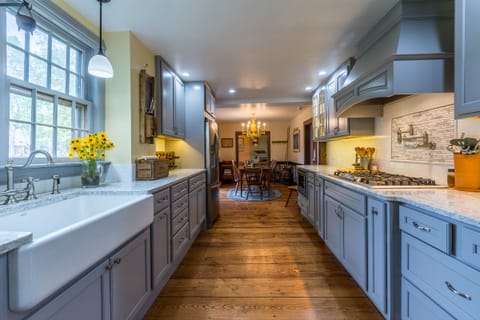 Modern, Updated kitchen, Apple Knoll Inn at Weston, Vermont 6BR