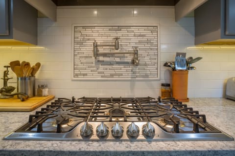 Brand new natural gas stove