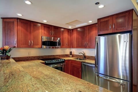 All new great appliances, cookware and everything you need!