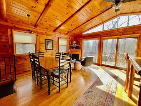 Living Room / Lounge