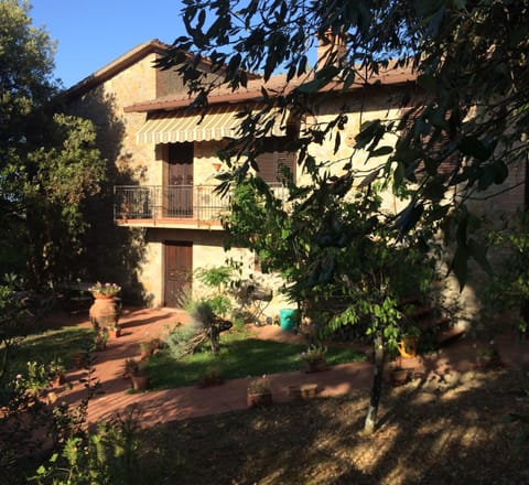 Villa la Pace is located in a wooded tranquil setting. 