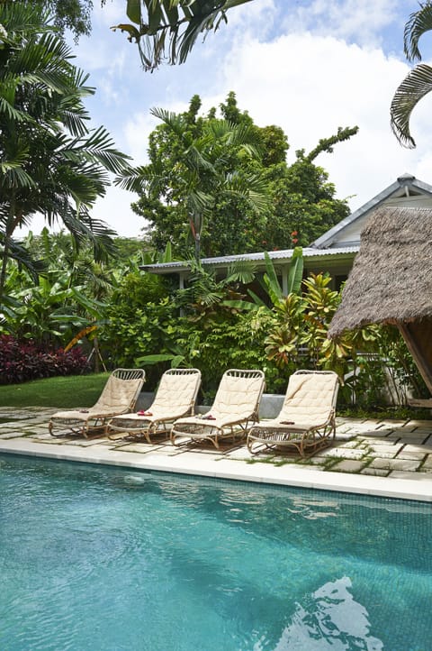 White House (3 Br/Beach/Pool)