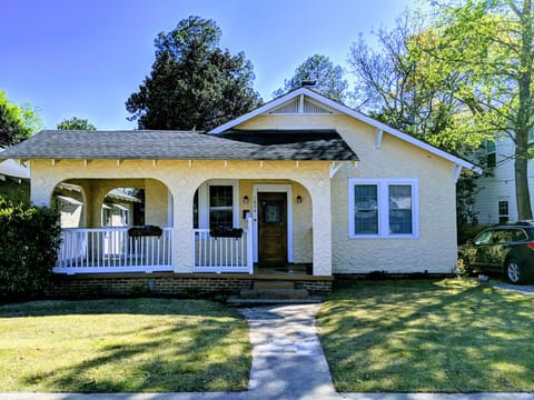 Front view (driveway on right)
