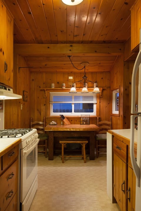 Well-stocked cook's kitchen with all the quality cookware and utensils you need.