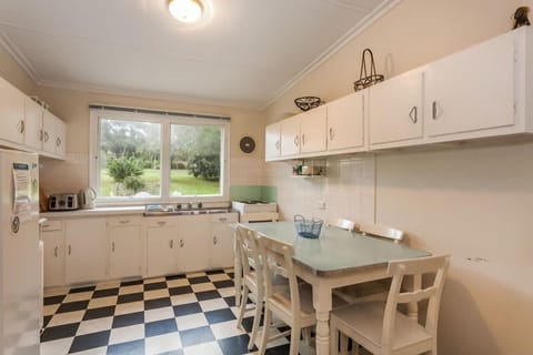 Kitchen/Dining