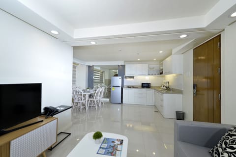 1-BR Penthouse (2 BEDS) w/o Balcony