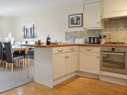 Fully appointed kitchen with dining area | Rolton House, Ambleside