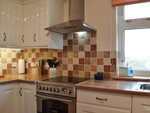 Kitchen | Padraig’s Cottage, Howbeg (Tobha Beag), Isle of South Uist