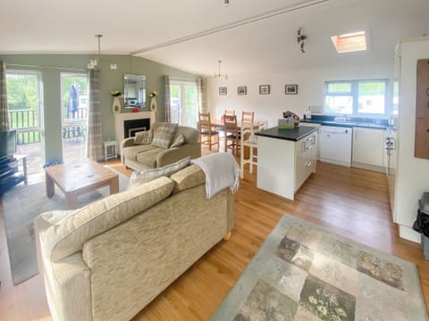 Open plan living space | Wye Lodge - Boatside, Aberedw, near Builth Wells