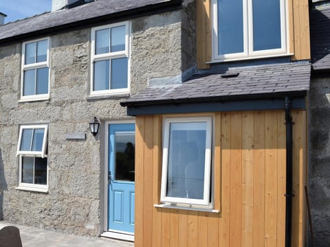 Beautifully restored and appointed seaside cottage | Bryn Awel, Moelfre, near Benllech