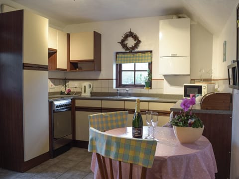 Kitchen and dining area | Jemima’s Cottage, Cilshafe, near Fishguard