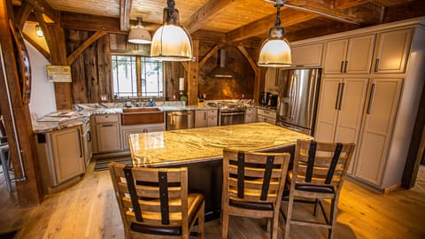 Fully equipped kitchen