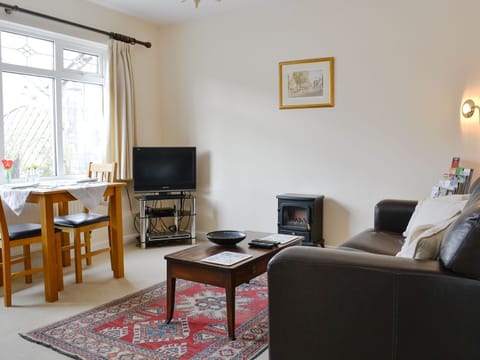 Comfortable living/ dining room | Polly’s Fold, Grassington