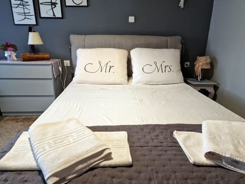 Bed room