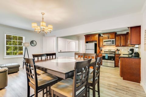 "Great stay and super comfy beds! Sara respond very quickly!"