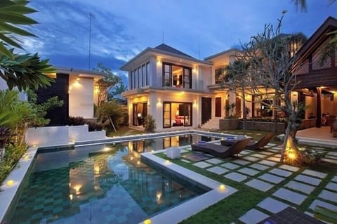 Harmony 6 Bed Family Villa-Near Seminyak