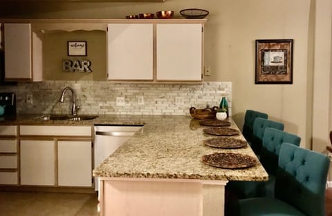New kitchen with granite counter tops.
