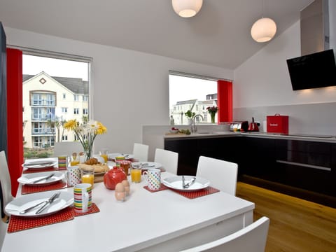 Kitchen/diner | Above Towan @ 8 Quay Court, Newquay