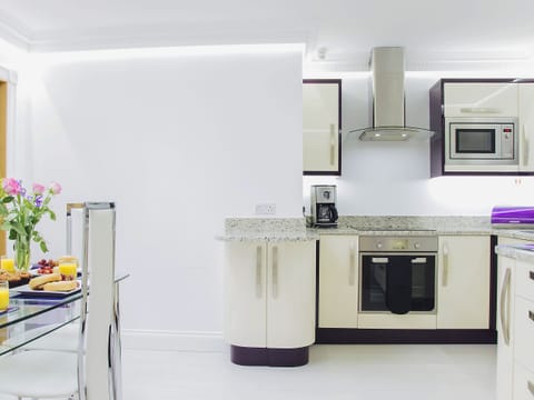 Kitchen/diner | Riviera Mews, Torquay