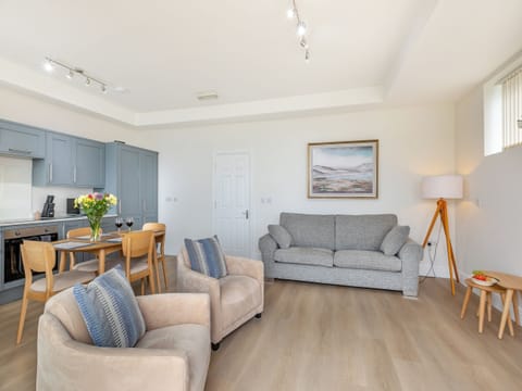 Light and airy open plan living space | 7 Vista Apartments - Vista Apartments, Paignton