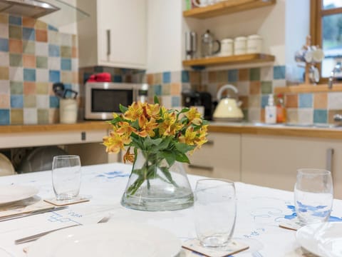 Kitchen and dining area | Ysgubor, Pwllglas, near Ruthin