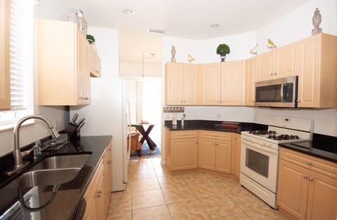 Large Kitchen with Plenty of Amenities and all Appliances - Gas stove