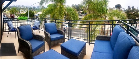 New! Beautiful Patio Furniture! 