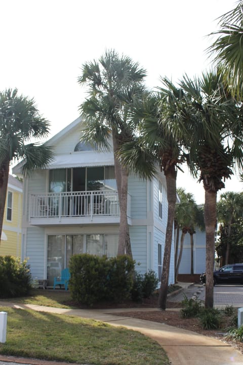 Cottage 11 A & B