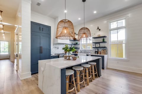 First Floor: Kitchen