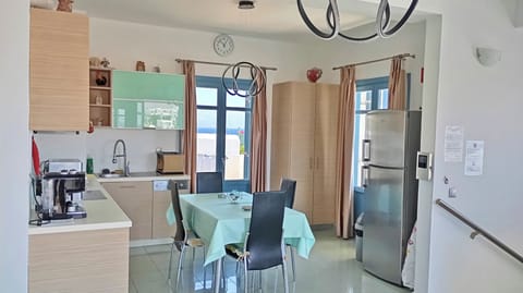 2nd floor; kitchen/dining room