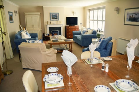 The cottage is beautifully furnished, earning a 5-star rating from the Cornish Tourist Board