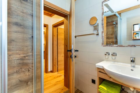 Apartment Wilder Kaiser - Organic farm Mittermoos Farm Stay in Salzburgerland