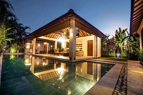 SEMINYAK, Great Value, 5 Bedroom villa
