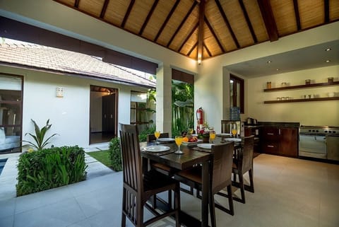 SEMINYAK, Great Value, 5 Bedroom villa