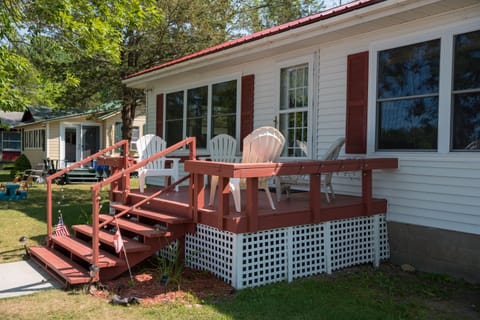 Come on and set a spell! The view is amazing.