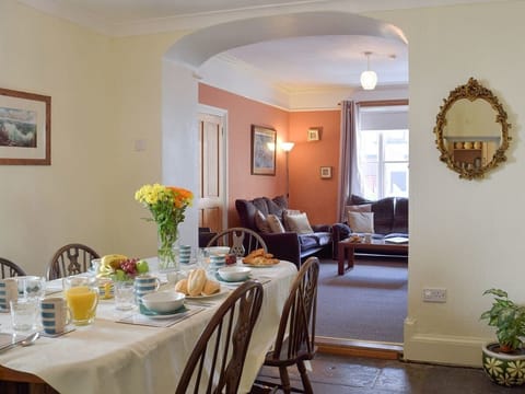 Rose Cottage Tenby Dining room to Lounge
