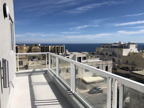 Balcony with sea views 
